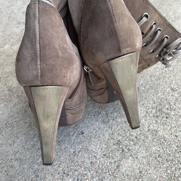 SHY suede knee high boots heeled 36 Laceup back square toe used grey tan sand - Picture 5 of 8